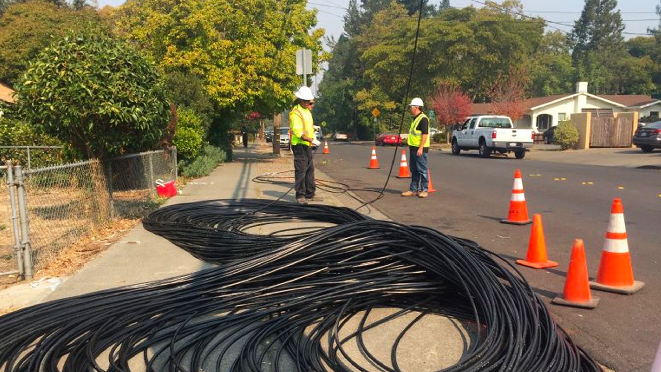 91Porn installers on the street with fiber cables